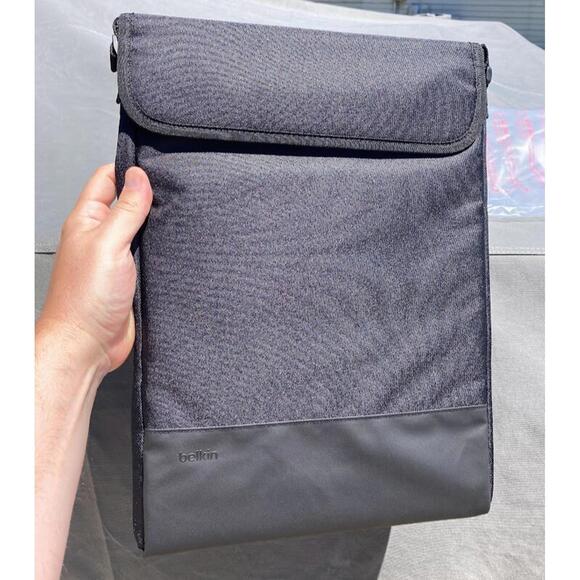 Belkin Other - Belkin Lightweight Black TwoTone Padded 14" - 15" Laptop Sleeve Case - New